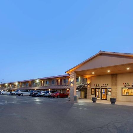 Best Western Canyon De Chelly Inn Чинли Екстериор снимка