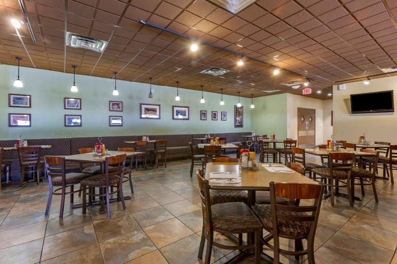 Best Western Canyon De Chelly Inn Чинли Екстериор снимка