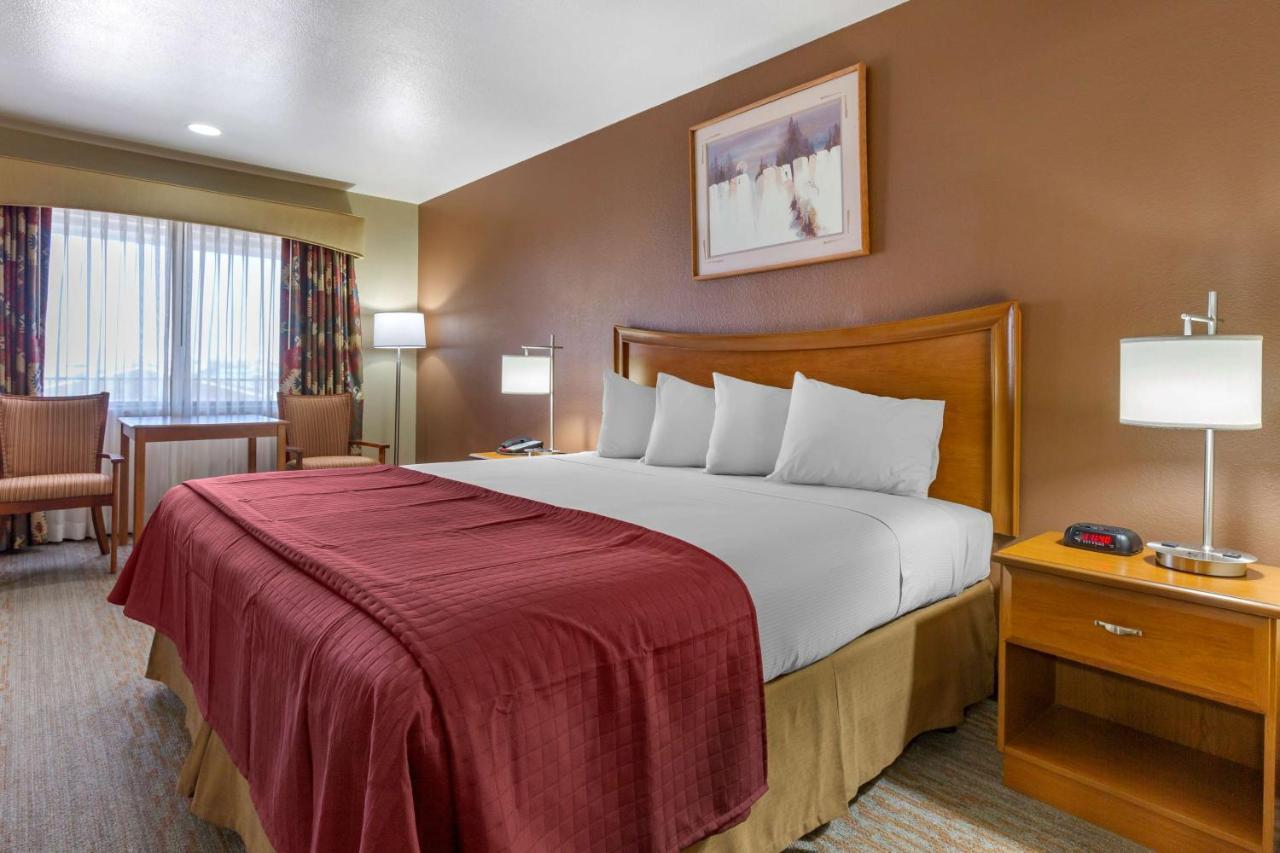 Best Western Canyon De Chelly Inn Чинли Екстериор снимка