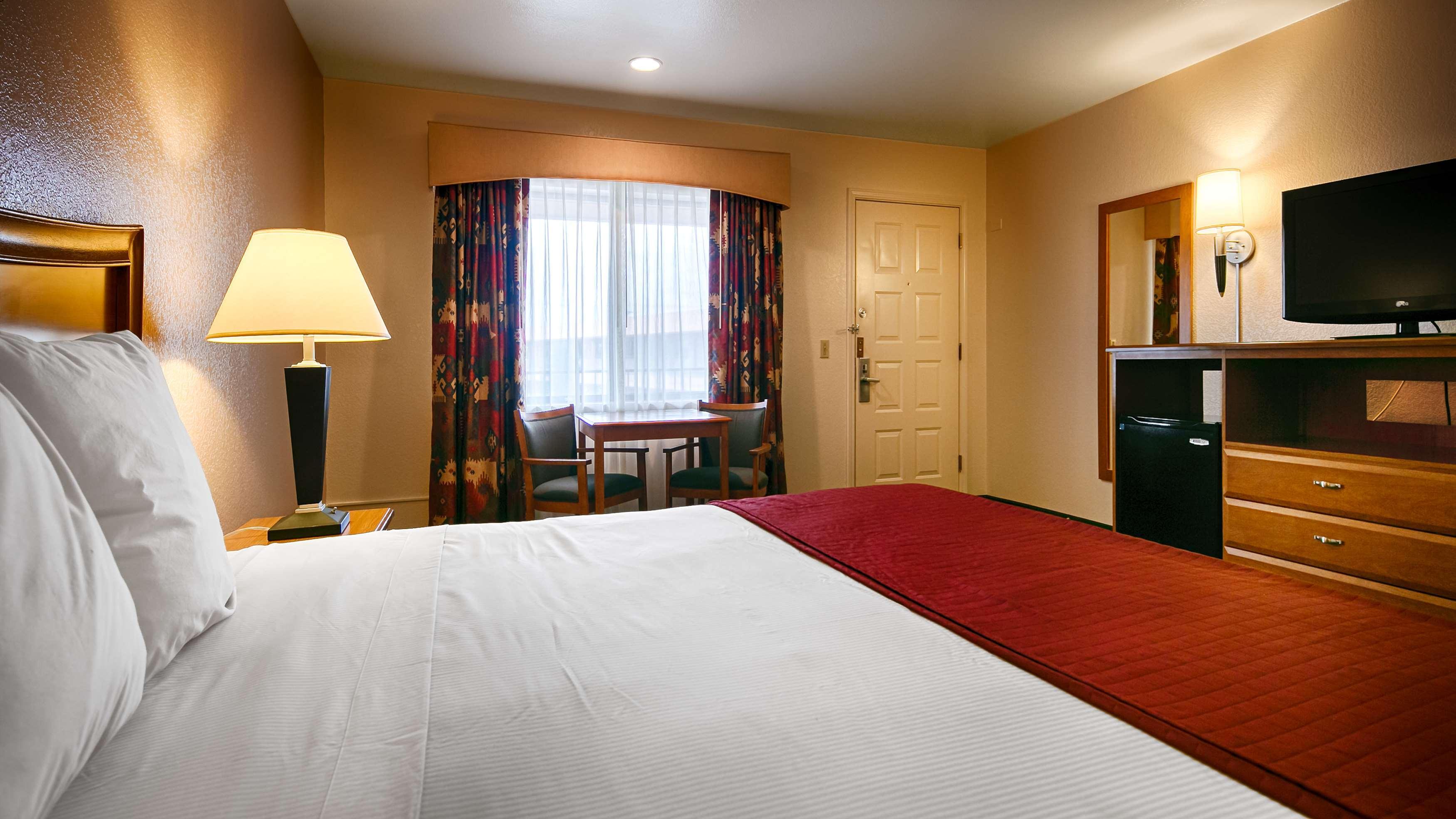 Best Western Canyon De Chelly Inn Чинли Екстериор снимка