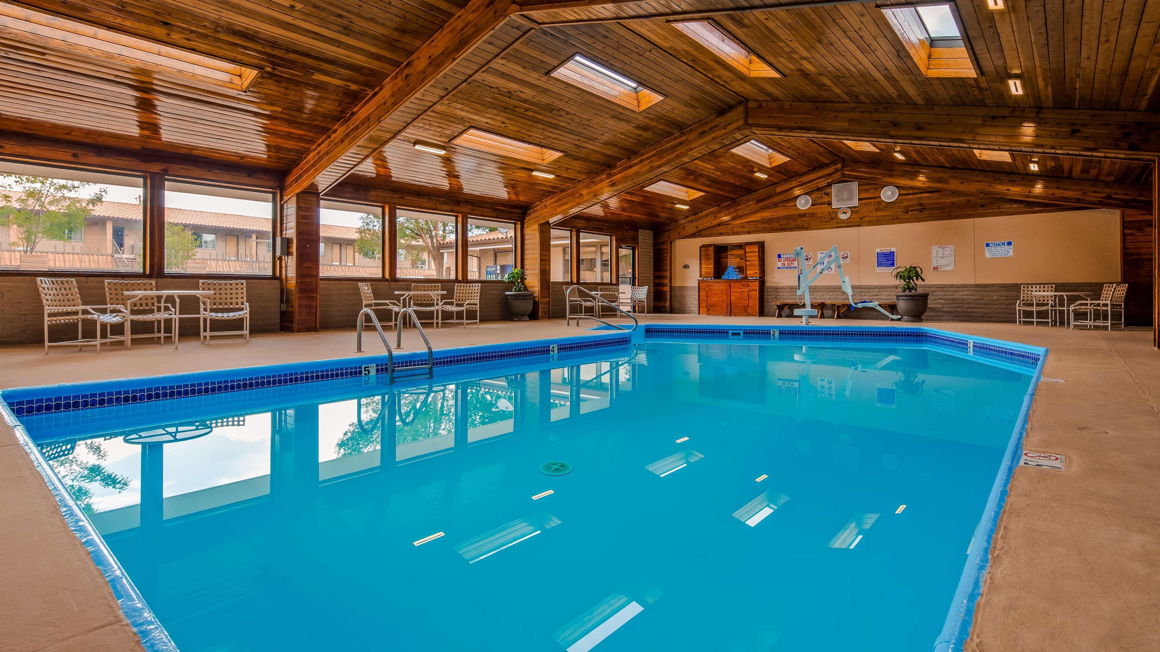 Best Western Canyon De Chelly Inn Чинли Екстериор снимка